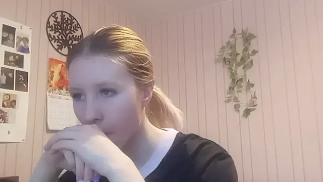 RunawayBr1de online show from 02.22.26