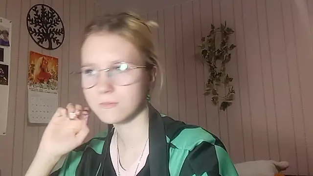 RunawayBr1de online show from 02.25.26