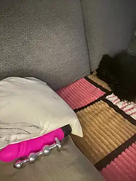 little dreamer  online show from 03.27.26