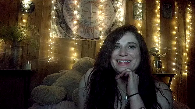 Snapshot of VelvetBrunetteXo chatting on 04.10.26 VelvetBrunetteXo online show from 04.10.26