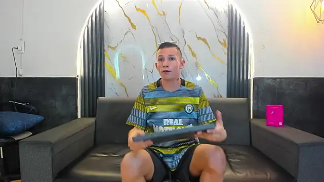 Isaak 26 online show from 03.23.26