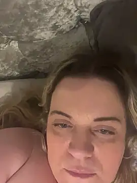 Snapshot of Piper_Milf_36 chatting on 02.13.26 Piper Milf 36 online show from 02.13.26