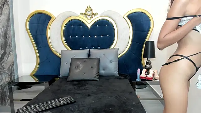 LinaSalazar online show from 03.18.26