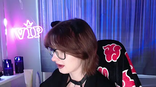 Snapshot of LunaXcherry chatting on 07.20.26 LunaXcherry online show from 07.20.26