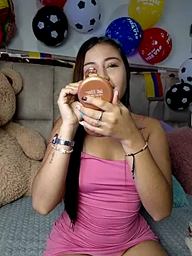 Snapshot of JuliettaArlet chatting on 06.16.26 JuliettaArlet online show from 06.16.26