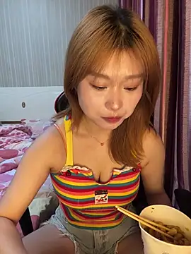Snapshot of A-cola chatting on 04.26.26 A-cola online show from 04.26.26