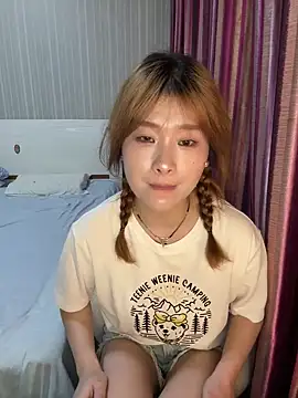 Snapshot of A-cola chatting on 05.27.26 A-cola online show from 05.27.26