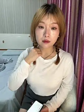 Snapshot of A-cola chatting on 05.29.26 A-cola online show from 05.29.26