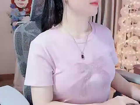 Snapshot of Agnelyn___ chatting on 04.10.26 Agnelyn online show from 04.10.26