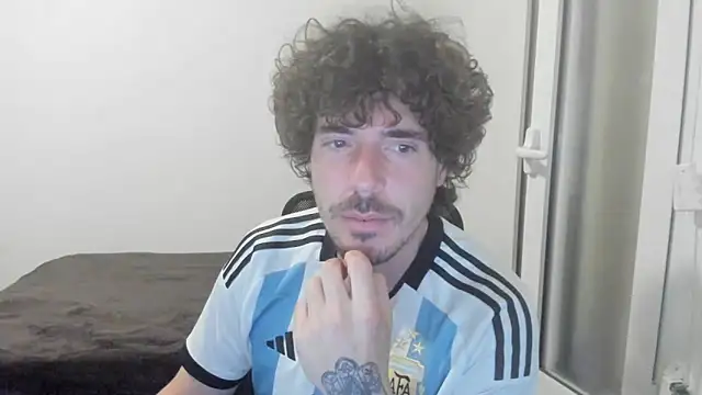 Snapshot of joaquin420_hot chatting on 02.20.26 joaquin420 hot online show from 02.20.26