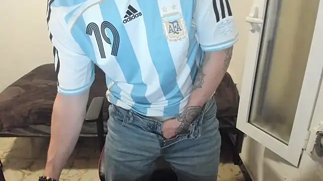 Snapshot of joaquin420_hot chatting on 02.21.26 joaquin420 hot online show from 02.21.26