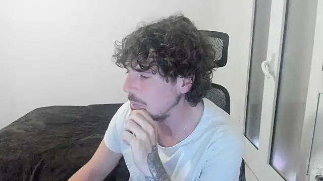 Snapshot of joaquin420_hot chatting on 02.24.26 joaquin420 hot online show from 02.24.26