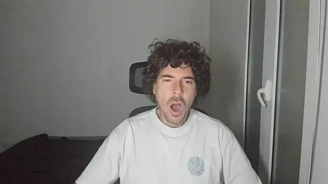 Snapshot of joaquin420_hot chatting on 03.14.26 joaquin420 hot online show from 03.14.26