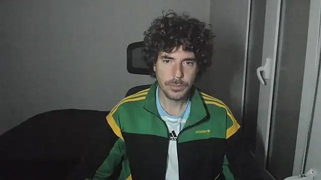 Snapshot of joaquin420_hot chatting on 03.15.26 joaquin420 hot online show from 03.15.26