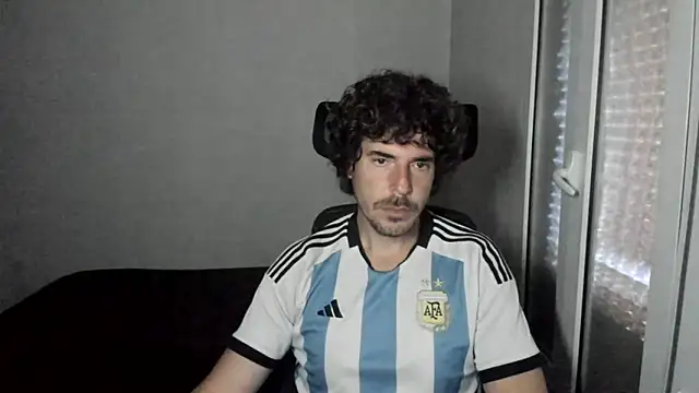 Snapshot of joaquin420_hot chatting on 03.17.26 joaquin420 hot online show from 03.17.26