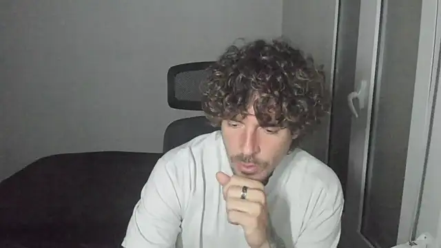 Snapshot of joaquin420_hot chatting on 03.24.26 joaquin420 hot online show from 03.24.26