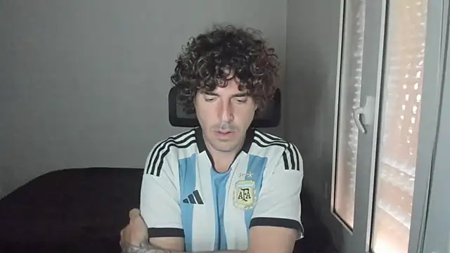 Snapshot of joaquin420_hot chatting on 03.27.26 joaquin420 hot online show from 03.27.26