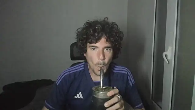 Snapshot of joaquin420_hot chatting on 04.01.26 joaquin420 hot online show from 04.01.26