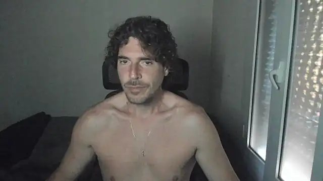 Snapshot of joaquin420_hot chatting on 04.03.26 joaquin420 hot online show from 04.03.26