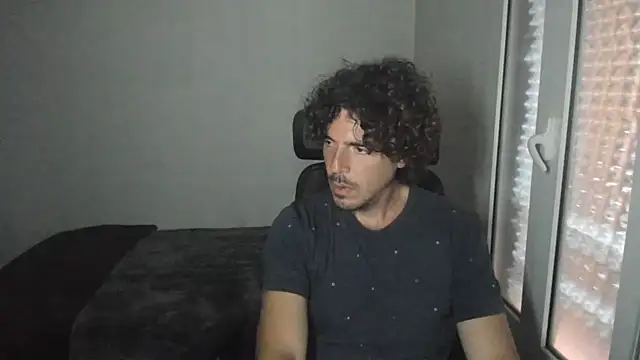 Snapshot of joaquin420_hot chatting on 04.10.26 joaquin420 hot online show from 04.10.26