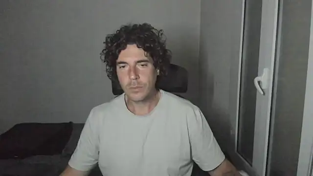 Snapshot of joaquin420_hot chatting on 04.15.26 joaquin420 hot online show from 04.15.26