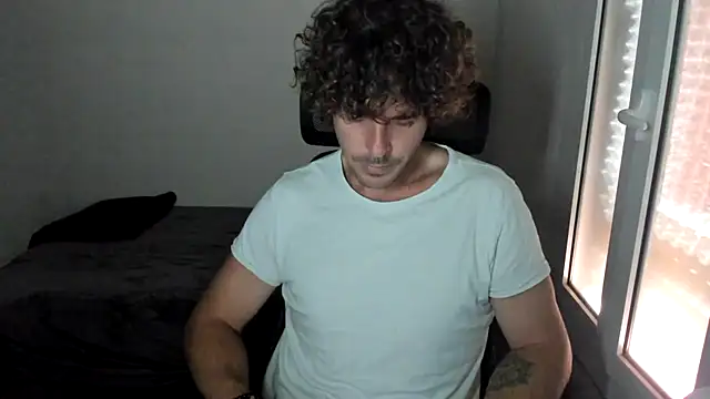 Snapshot of joaquin420_hot chatting on 05.01.26 joaquin420 hot online show from 05.01.26