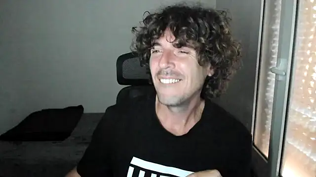 Snapshot of joaquin420_hot chatting on 05.06.26 joaquin420 hot online show from 05.06.26