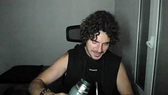 Snapshot of joaquin420_hot chatting on 05.12.26 joaquin420 hot online show from 05.12.26