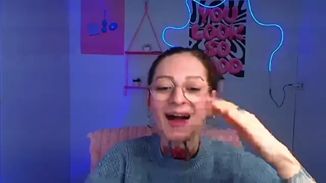 Esmi Winter online show from 02.15.26