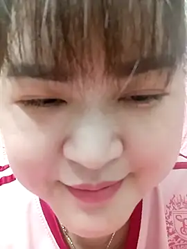 Snapshot of Kee-kimlee chatting on 02.23.26 Kee-kimlee online show from 02.23.26