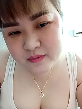 Snapshot of Kee-kimlee chatting on 03.05.26 Kee-kimlee online show from 03.05.26