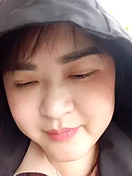 Snapshot of Kee-kimlee chatting on 03.16.26 Kee-kimlee online show from 03.16.26