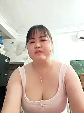 Snapshot of Kee-kimlee chatting on 04.18.26 Kee-kimlee online show from 04.18.26