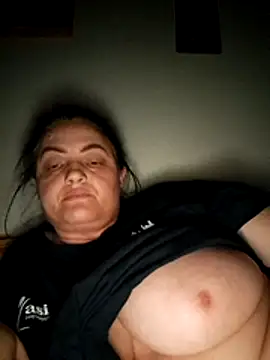 Snapshot of Sony28v chatting on 04.10.26 Sony28v online show from 04.10.26