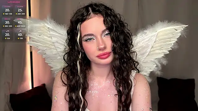 Moonfaairy online show from 03.15.26