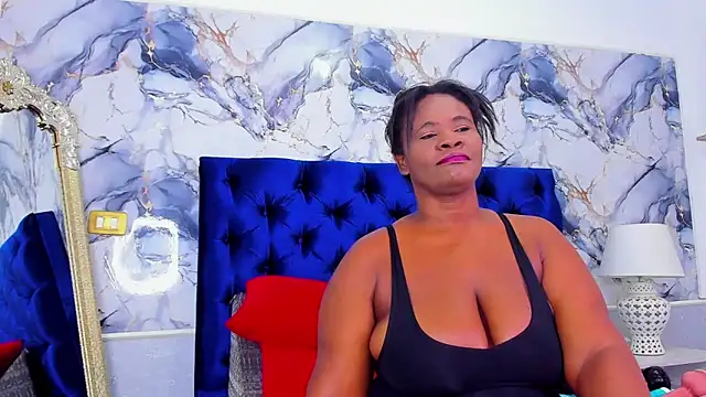 Snapshot of EBONY_SWEEET_ chatting on 04.19.26 EBONY SWEEET online show from 04.19.26