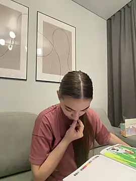 Snapshot of _Patricia_P chatting on 04.15.26 Patricia P online show from 04.15.26