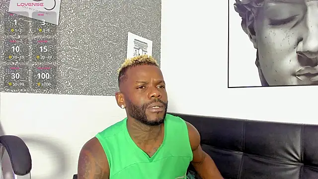 Snapshot of Mark_Vega chatting on 03.11.26 Mark Vega online show from 03.11.26