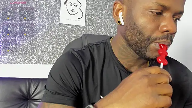 Snapshot of Mark_Vega chatting on 04.08.26 Mark Vega online show from 04.08.26