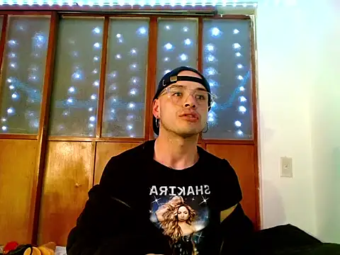 DanniHotBoy02 online show from 02.11.26