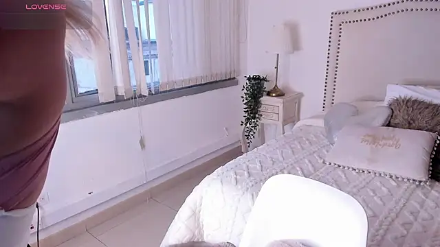 Snapshot of Maya-jhons chatting on 03.20.26 Maya-jhons online show from 03.20.26