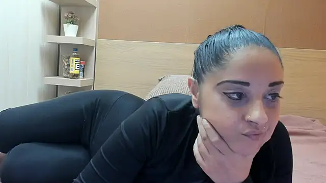 PinkyTwerkyX online show from 12.14.25