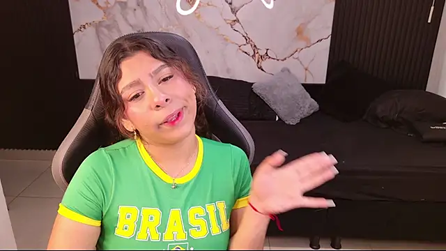 Snapshot of Sophie19__ chatting on 03.05.26 Sophie19 online show from 03.05.26