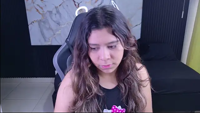 Snapshot of Sophie19__ chatting on 03.29.26 Sophie19 online show from 03.29.26