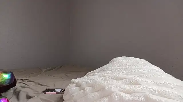 Snapshot of CreamyCookiee chatting on 02.27.26 CreamyCookiee online show from 02.27.26