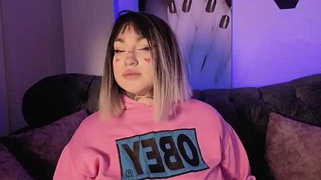 Snapshot of meowboo chatting on 02.15.26 meowboo online show from 02.15.26