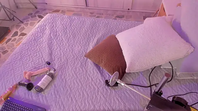 Snapshot of Bunny_Blush1 chatting on 04.06.26 Bunny Blush1 online show from 04.06.26