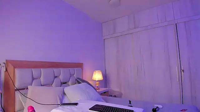 Snapshot of Bunny_Blush1 chatting on 04.11.26 Bunny Blush1 online show from 04.11.26