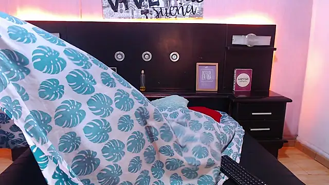 ShannySweett online show from 04.12.26