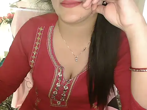  chitranshi online show from 04.19.26